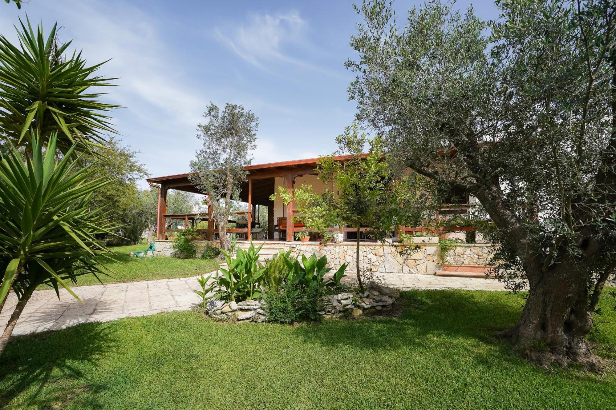 Casa Vacanza Russo Fernando Alimini Exterior foto